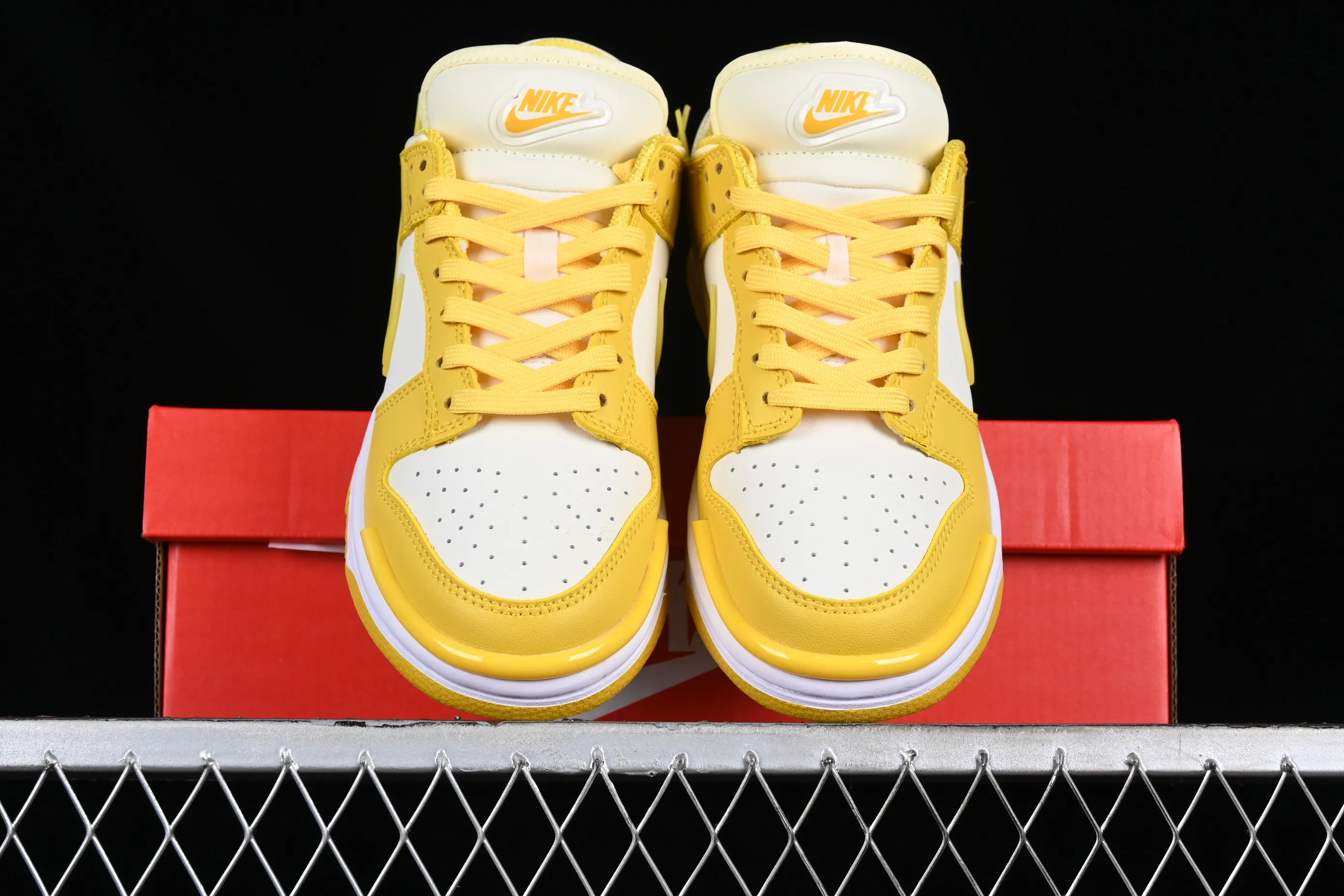 All Categories Nk SB Dunk Series Nk SB Dunk Low Low-top sneakers Cost-effective version Nk Dunk Low Twist "Vivid Sulfur" lemon yellow variant style SB low-top casual sneakers DZ2794-100